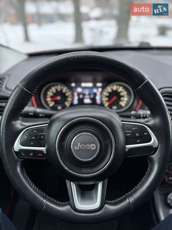 Внедорожник / Кроссовер Jeep Compass 2018 в Ромнах