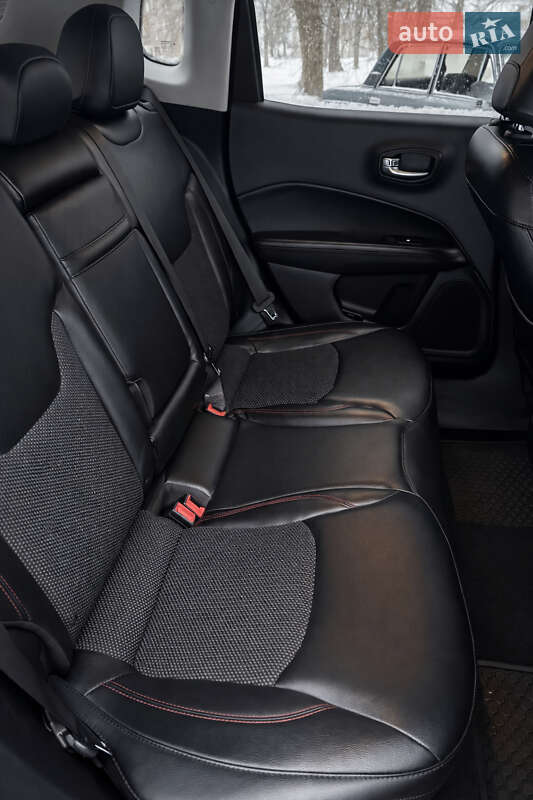 Внедорожник / Кроссовер Jeep Compass 2018 в Ромнах