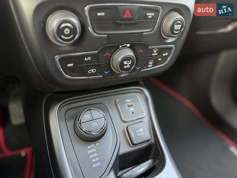 Внедорожник / Кроссовер Jeep Compass 2020 в Киеве