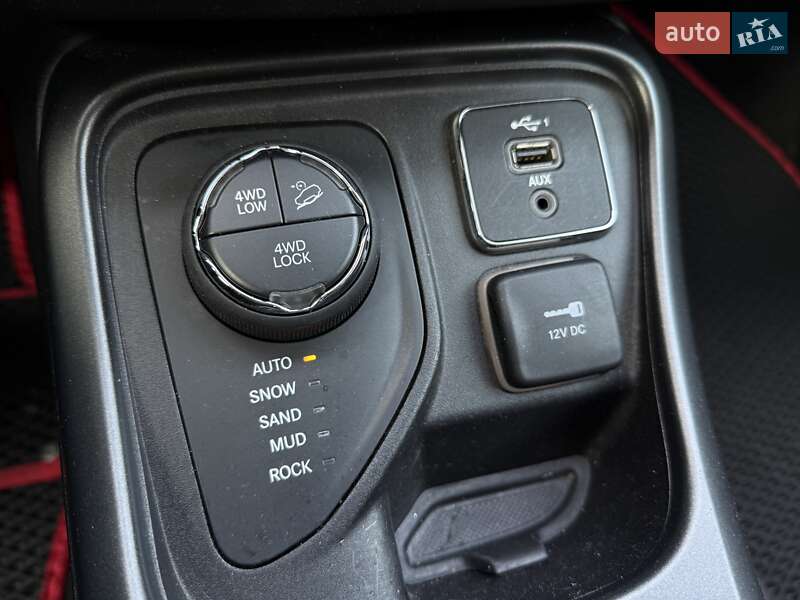 Внедорожник / Кроссовер Jeep Compass 2020 в Киеве