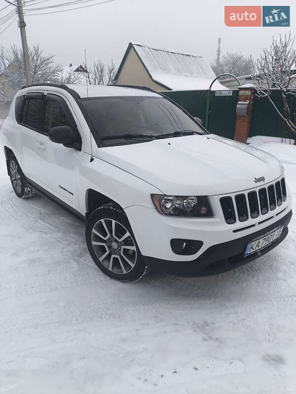 2016 Jeep Compass, VIN 1C4NJDBB2GD608775:plate — zdjęcie 1 (autoria)