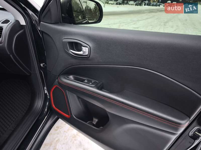 Внедорожник / Кроссовер Jeep Compass 2020 в Луцке