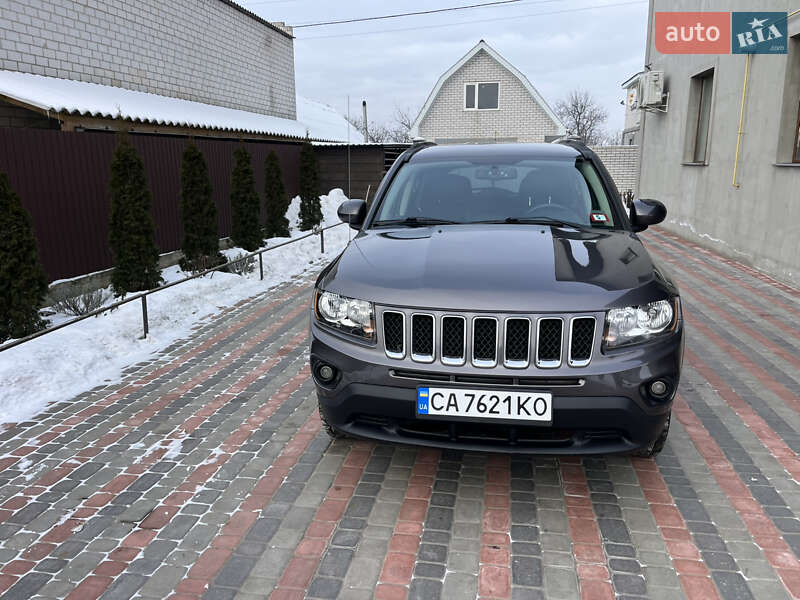 Внедорожник / Кроссовер Jeep Compass 2016 в Черкассах