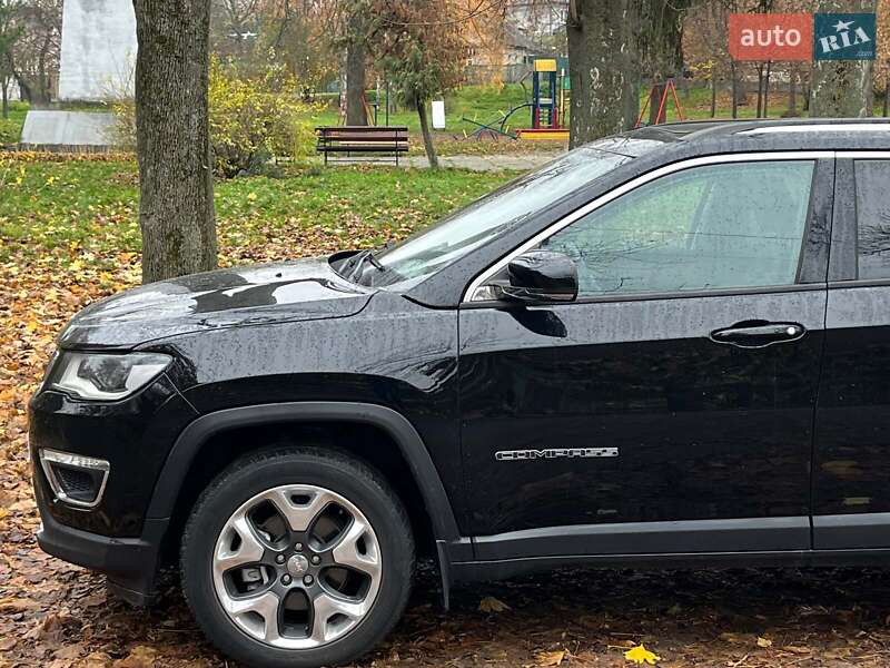 Внедорожник / Кроссовер Jeep Compass 2017 в Киеве