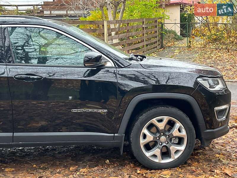 Внедорожник / Кроссовер Jeep Compass 2017 в Киеве