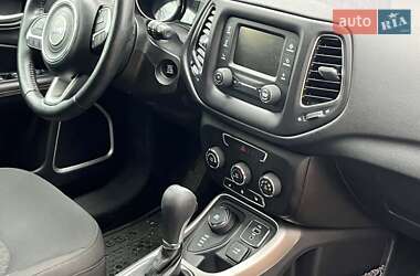Внедорожник / Кроссовер Jeep Compass 2017 в Киеве