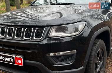 Внедорожник / Кроссовер Jeep Compass 2017 в Киеве