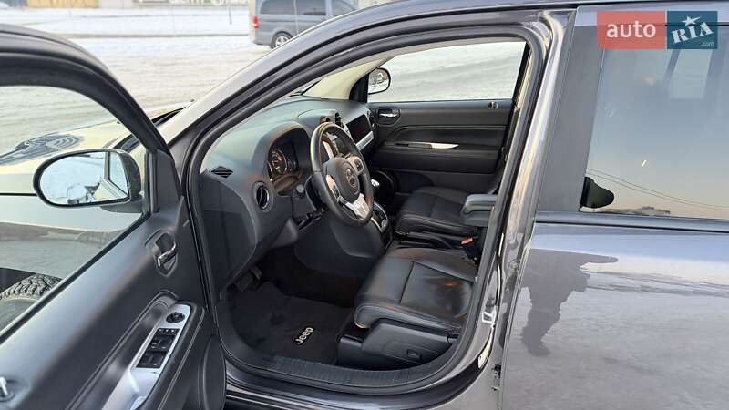 Позашляховик / Кросовер Jeep Compass 2015 в Києві