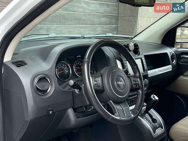 Внедорожник / Кроссовер Jeep Compass 2013 в Николаеве
