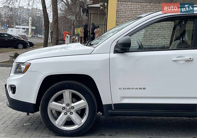 Внедорожник / Кроссовер Jeep Compass 2013 в Николаеве