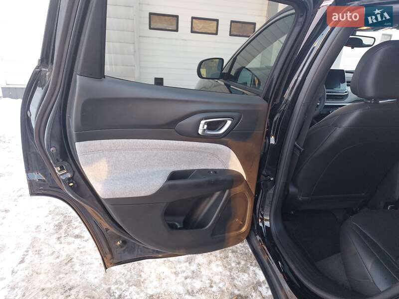 Позашляховик / Кросовер Jeep Compass 2025 в Чернігові фото 15 Позашляховик / Кросовер Jeep Compass 2025 в Чернігові