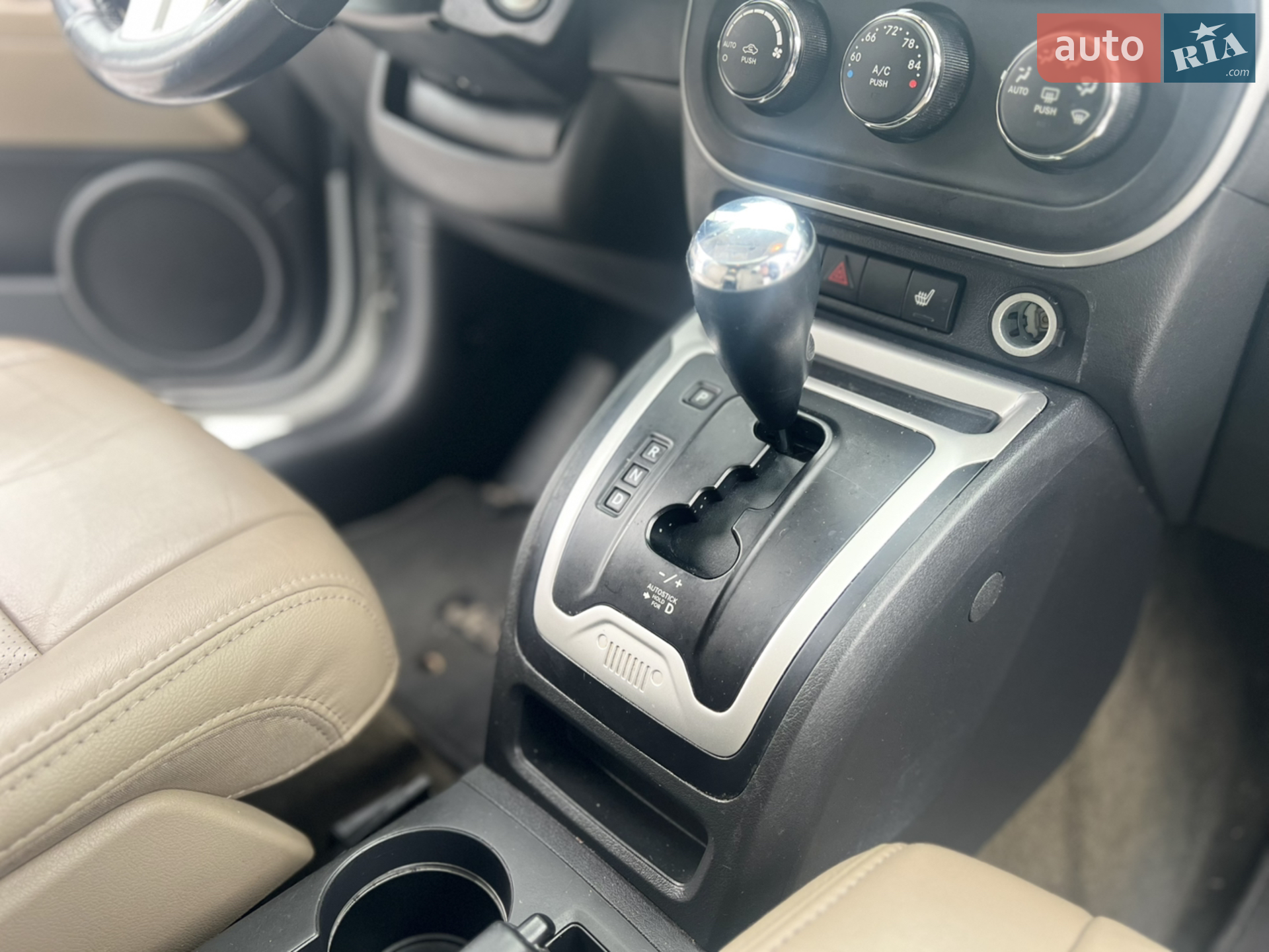 2016 Jeep Compass - мініатюра 13
