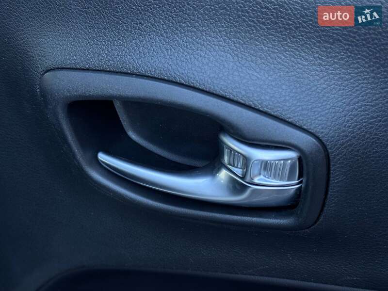 Внедорожник / Кроссовер Jeep Compass 2019 в Ровно