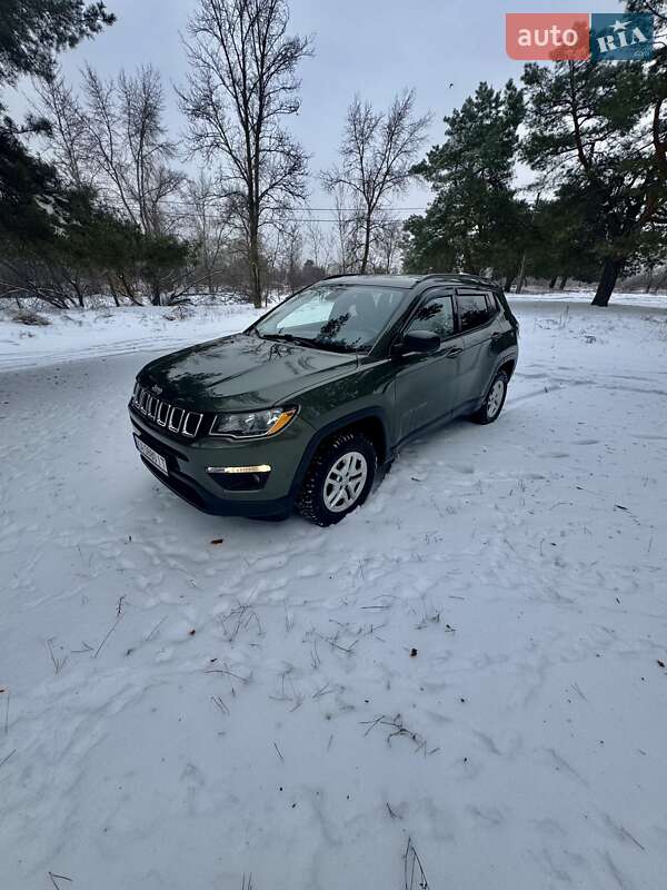 Позашляховик / Кросовер Jeep Compass 2017 в Києві