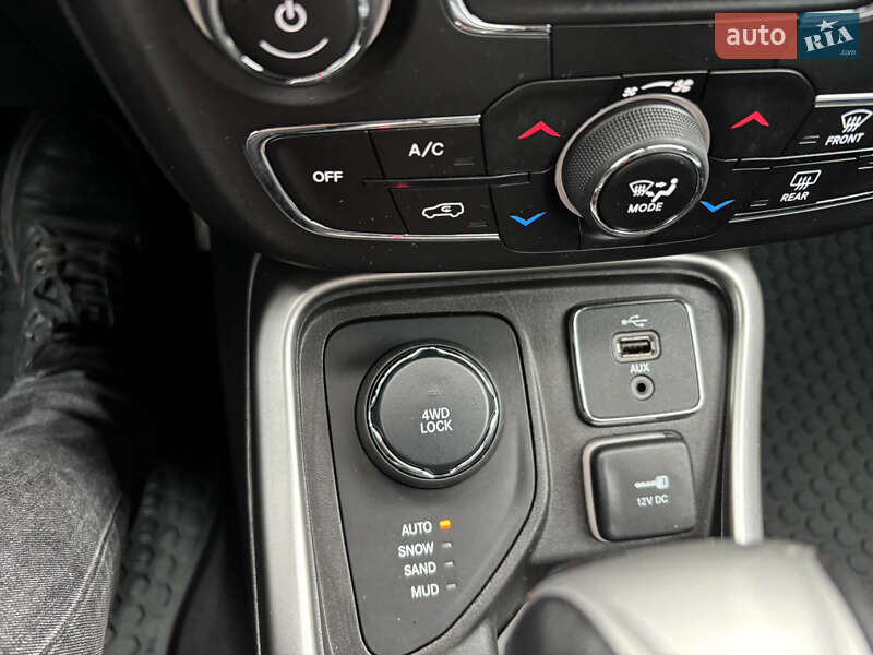 Внедорожник / Кроссовер Jeep Compass 2017 в Киеве