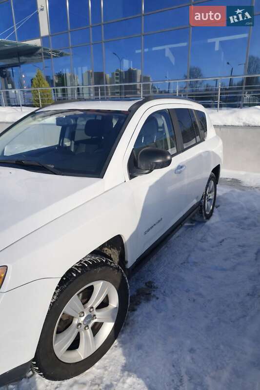 Внедорожник / Кроссовер Jeep Compass 2011 в Киеве