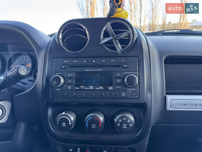 Внедорожник / Кроссовер Jeep Compass 2015 в Киеве