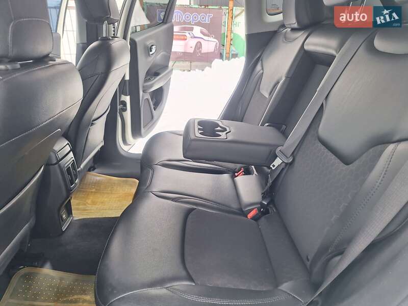 Внедорожник / Кроссовер Jeep Compass 2018 в Киеве фото 15 Внедорожник / Кроссовер Jeep Compass 2018 в Киеве