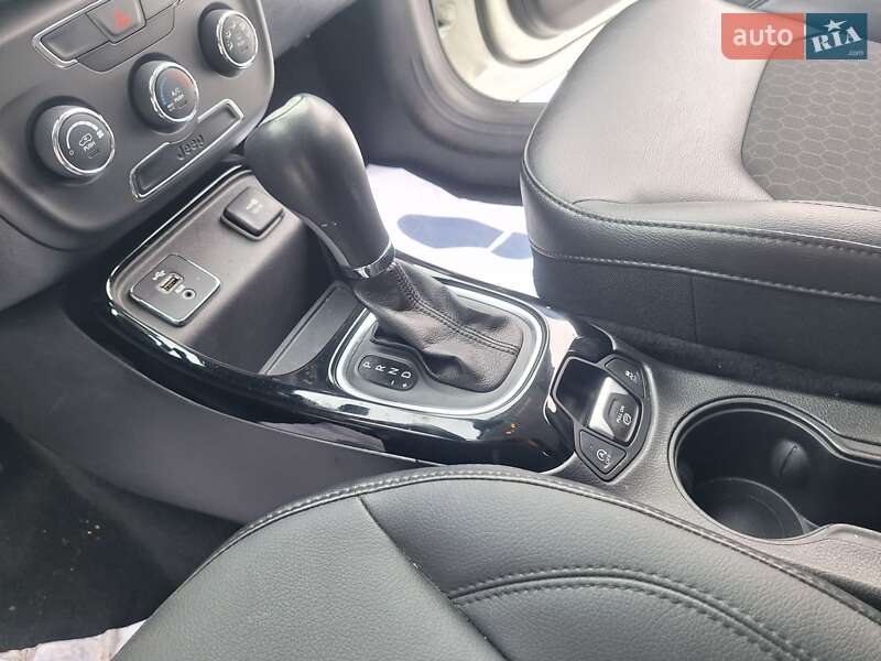 Внедорожник / Кроссовер Jeep Compass 2018 в Киеве фото 25 Внедорожник / Кроссовер Jeep Compass 2018 в Киеве