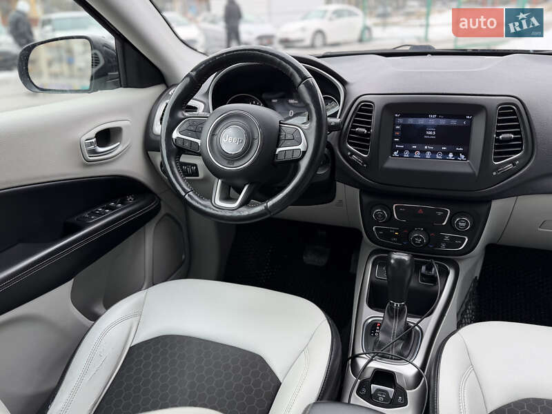 Внедорожник / Кроссовер Jeep Compass 2017 в Шептицькому