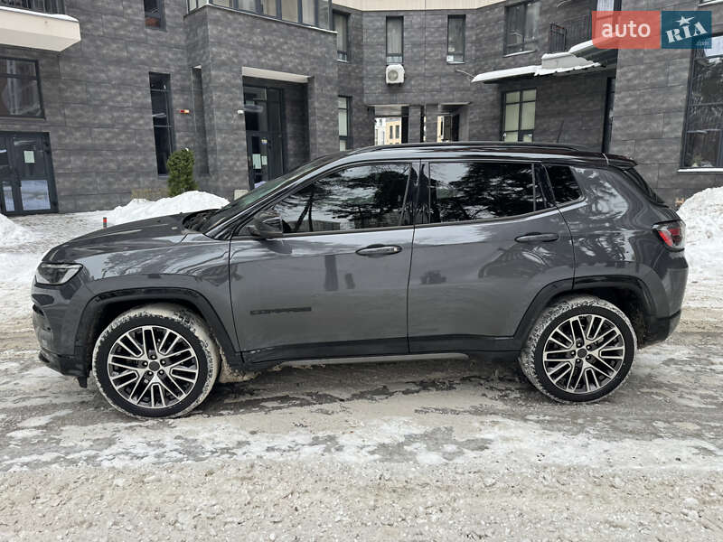 2024 Jeep Compass, VIN ZACNJECA1RPS92296:plate — фото 1 (autoria)