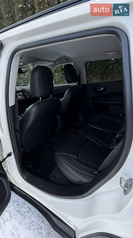 Позашляховик / Кросовер Jeep Compass 2018 в Дубні фото 61 Позашляховик / Кросовер Jeep Compass 2018 в Дубні