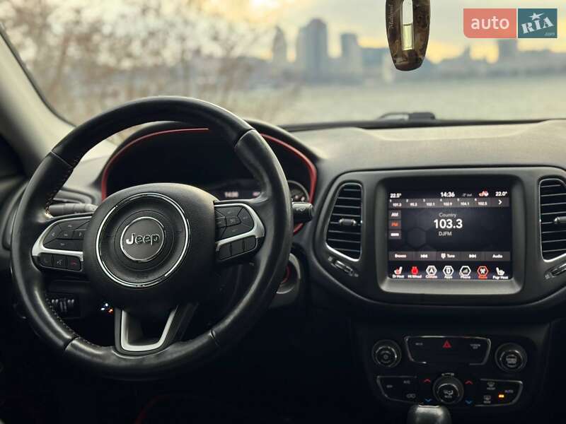 Внедорожник / Кроссовер Jeep Compass 2017 в Днепре