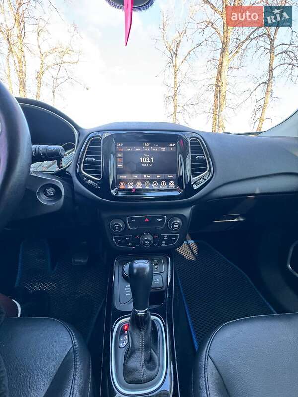 Внедорожник / Кроссовер Jeep Compass 2018 в Киеве фото 14 Внедорожник / Кроссовер Jeep Compass 2018 в Киеве