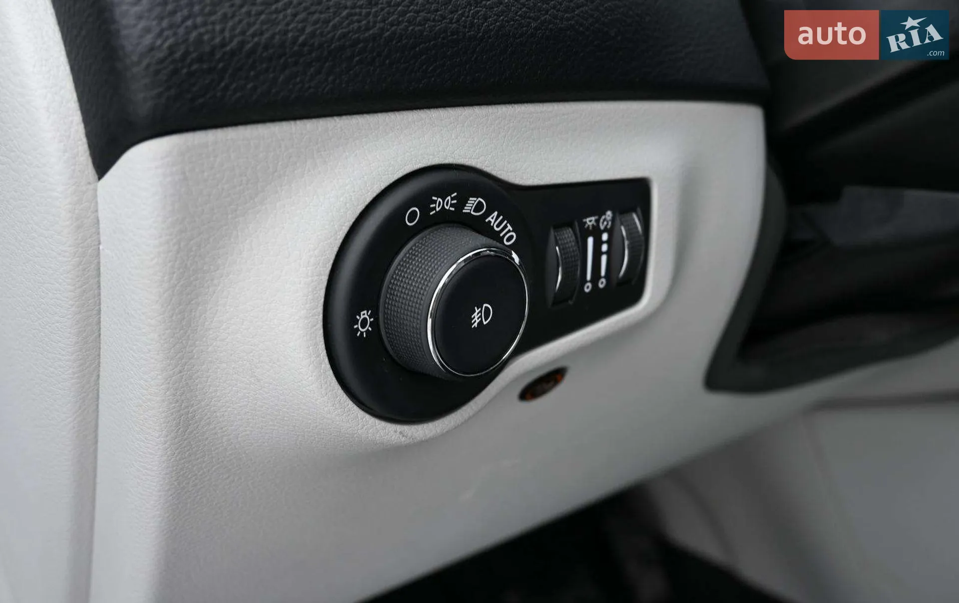 2018 Jeep Compass - мініатюра 25