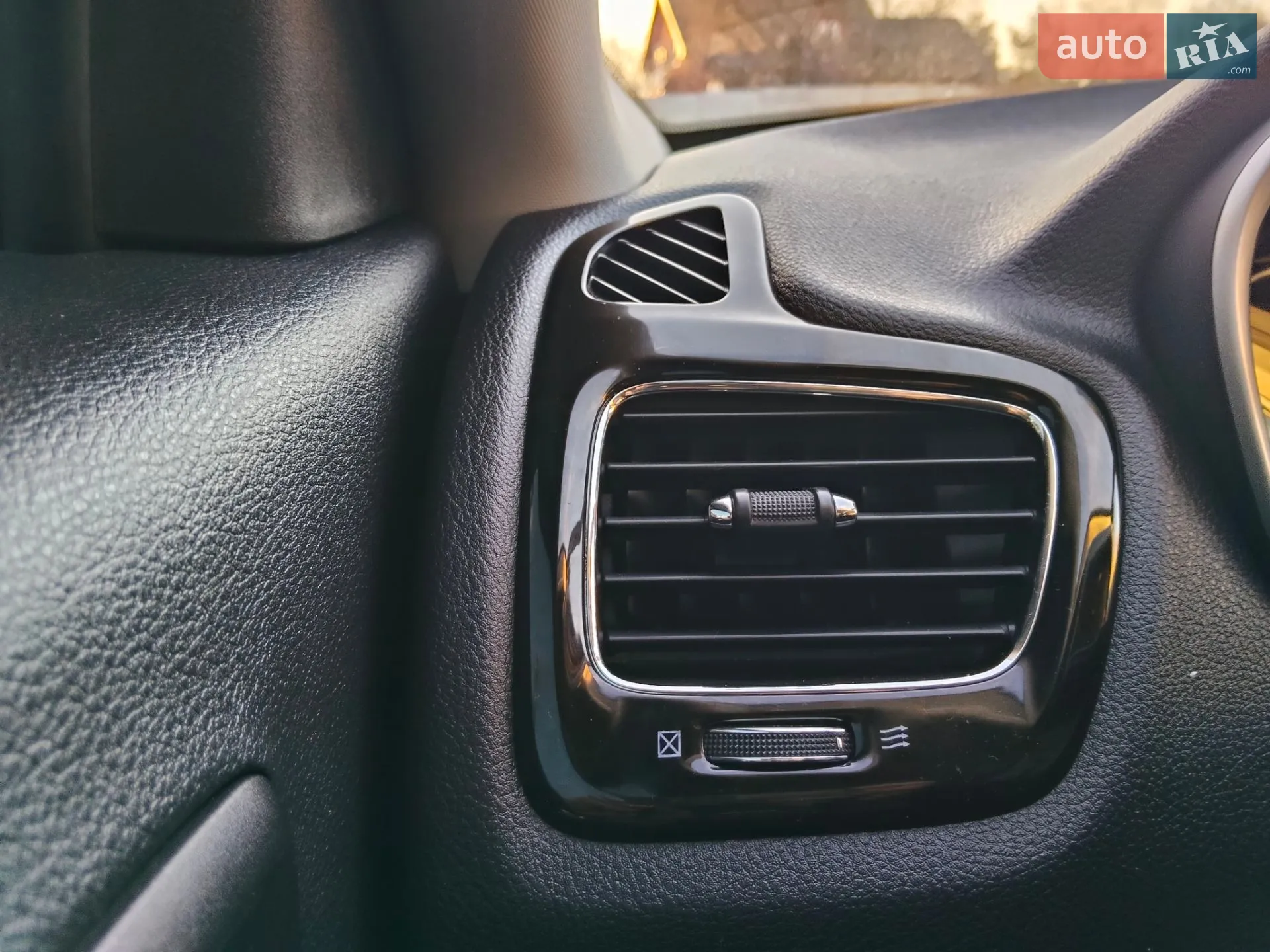 2018 Jeep Compass - мініатюра 33