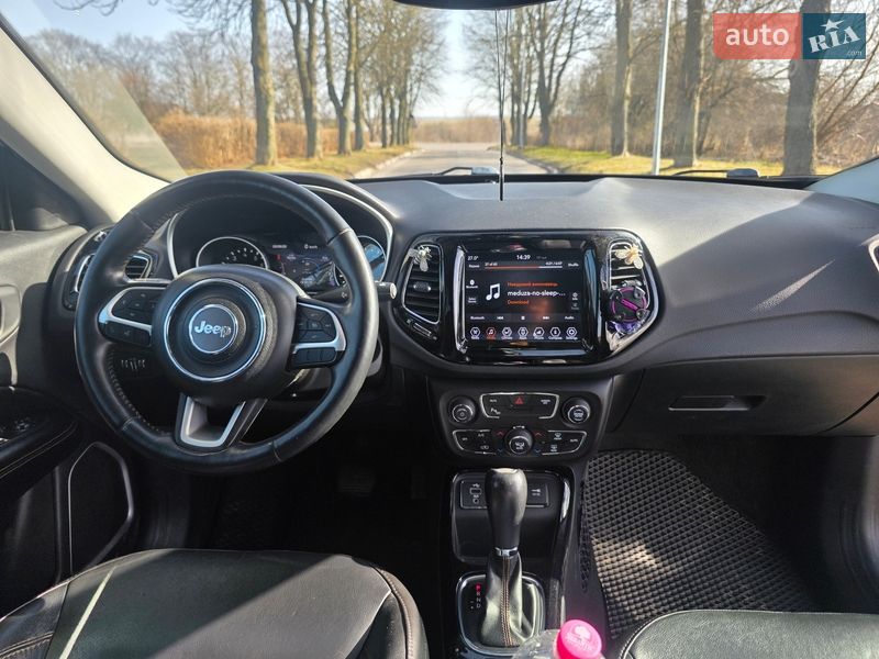 Внедорожник / Кроссовер Jeep Compass 2017 в Нововолынске