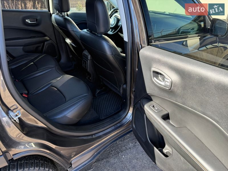 Внедорожник / Кроссовер Jeep Compass 2018 в Киеве