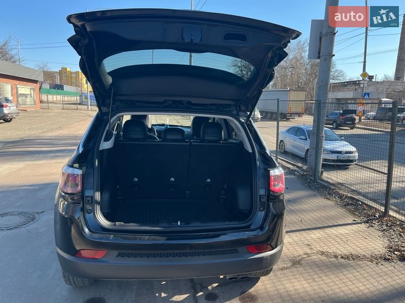 Внедорожник / Кроссовер Jeep Compass 2018 в Киеве