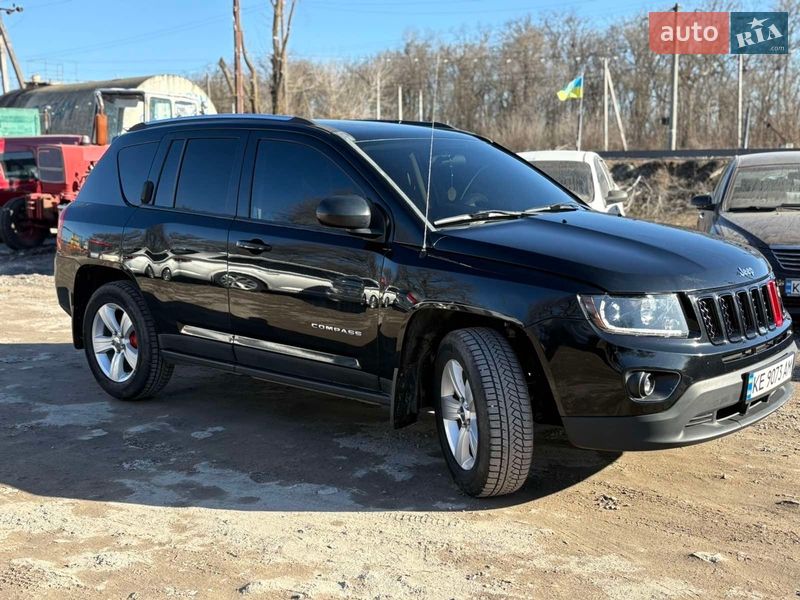 Внедорожник / Кроссовер Jeep Compass 2012 в Вольногорске фото 8 Внедорожник / Кроссовер Jeep Compass 2012 в Вольногорске