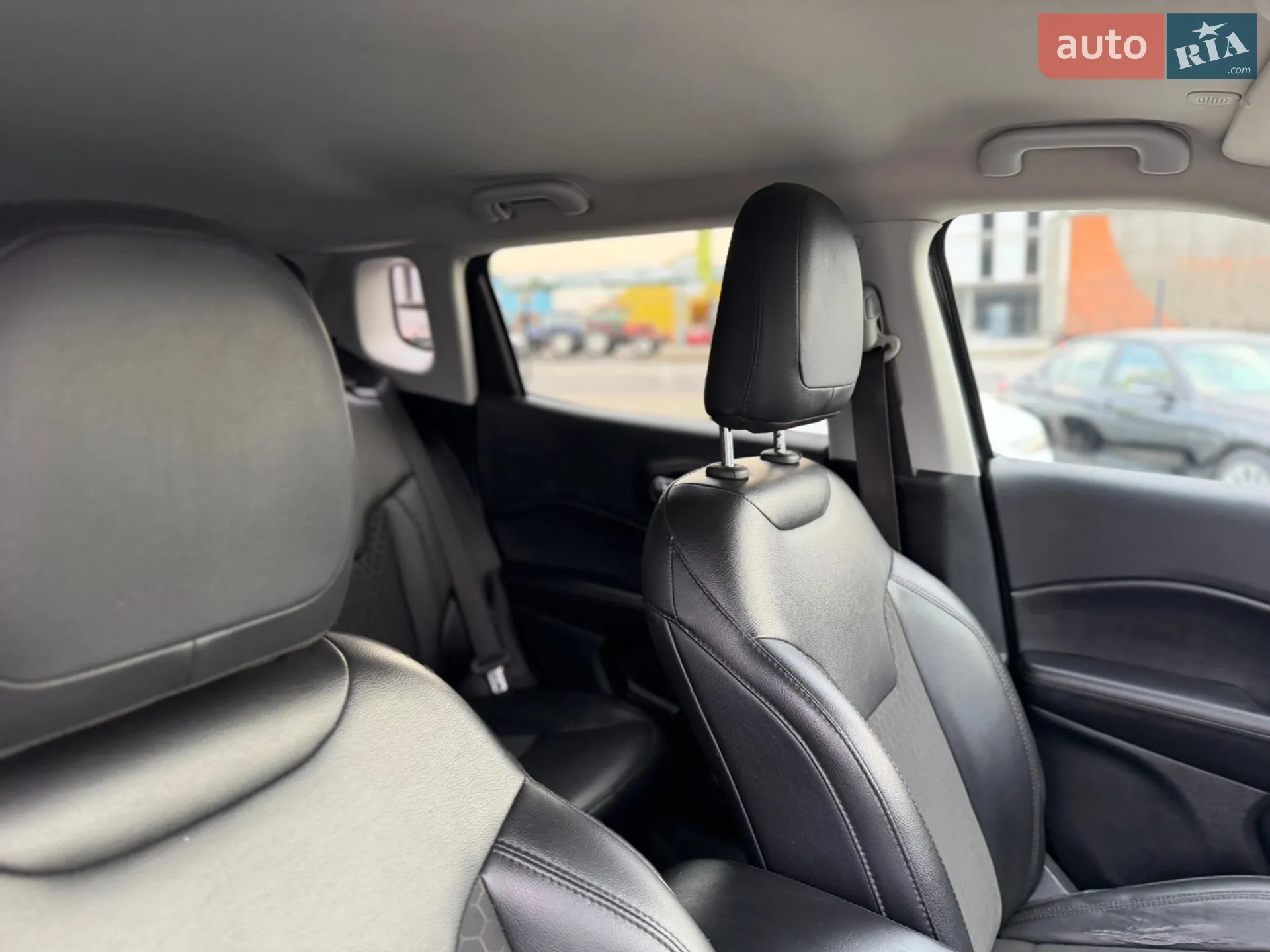 2019 Jeep Compass - мініатюра 26