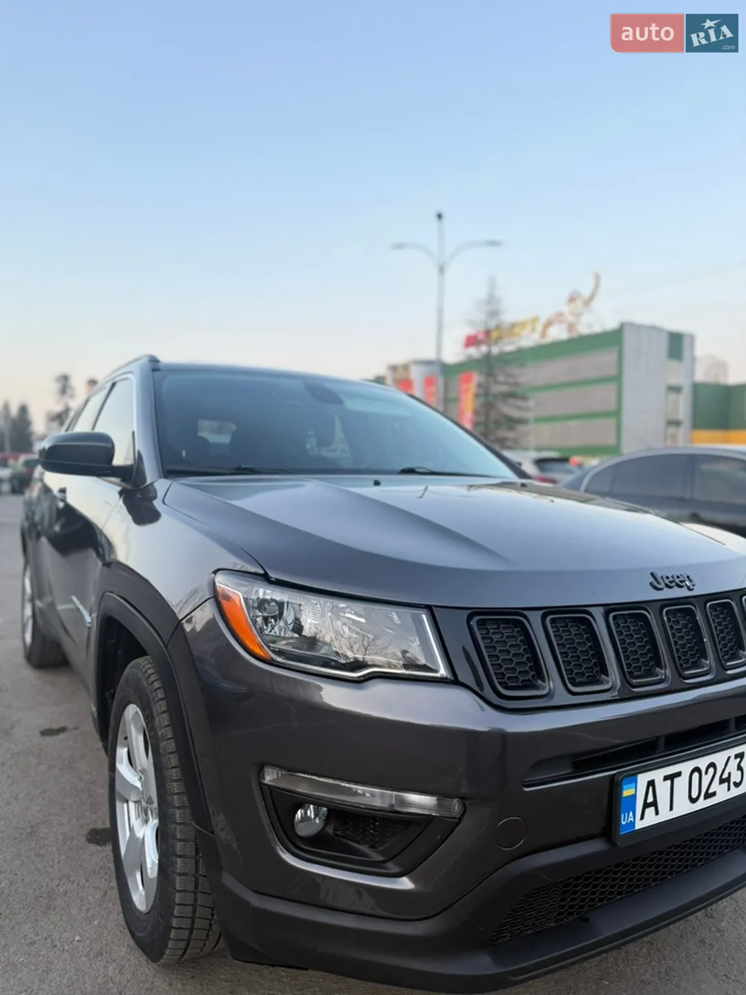 2017 Jeep Compass - мініатюра 3