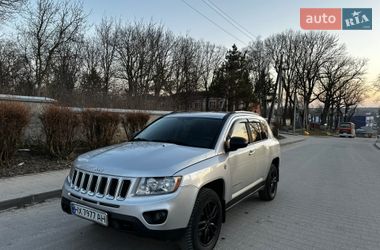 Внедорожник / Кроссовер Jeep Compass 2012 в Городке