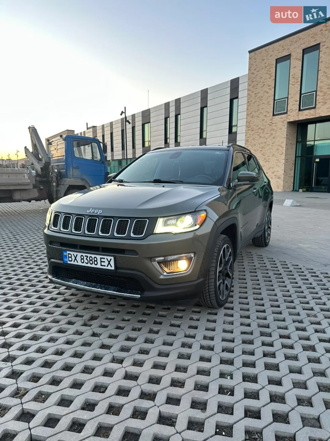 2019 Jeep Compass - мініатюра 2
