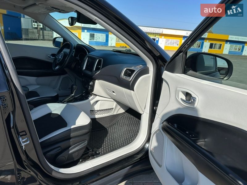 Позашляховик / Кросовер Jeep Compass 2018 в Житомирі