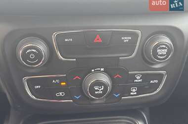 Внедорожник / Кроссовер Jeep Compass 2019 в Киеве