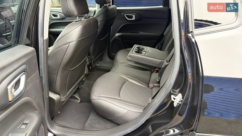 Внедорожник / Кроссовер Jeep Compass 2023 в Киеве