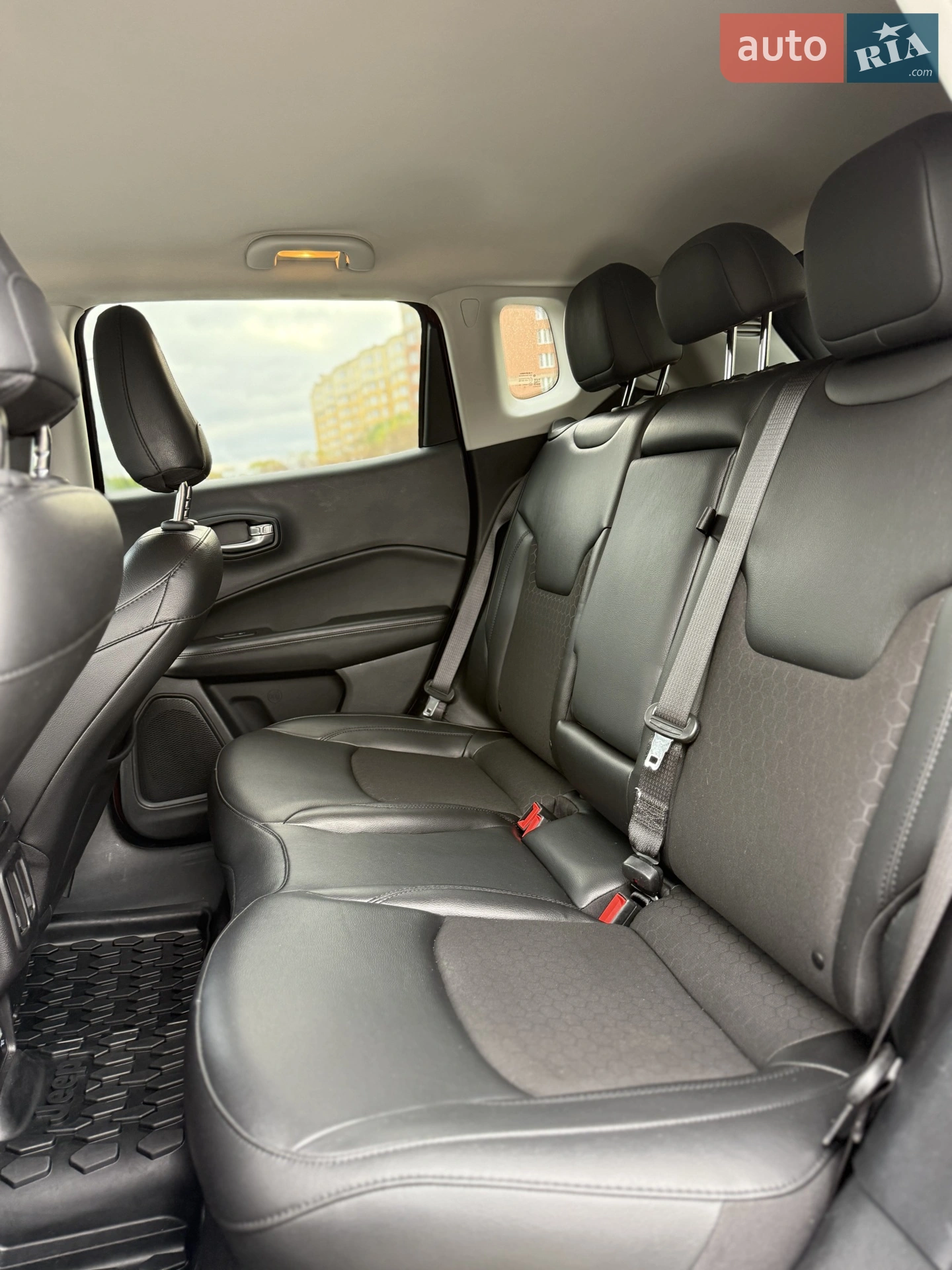 2019 Jeep Compass - мініатюра 12