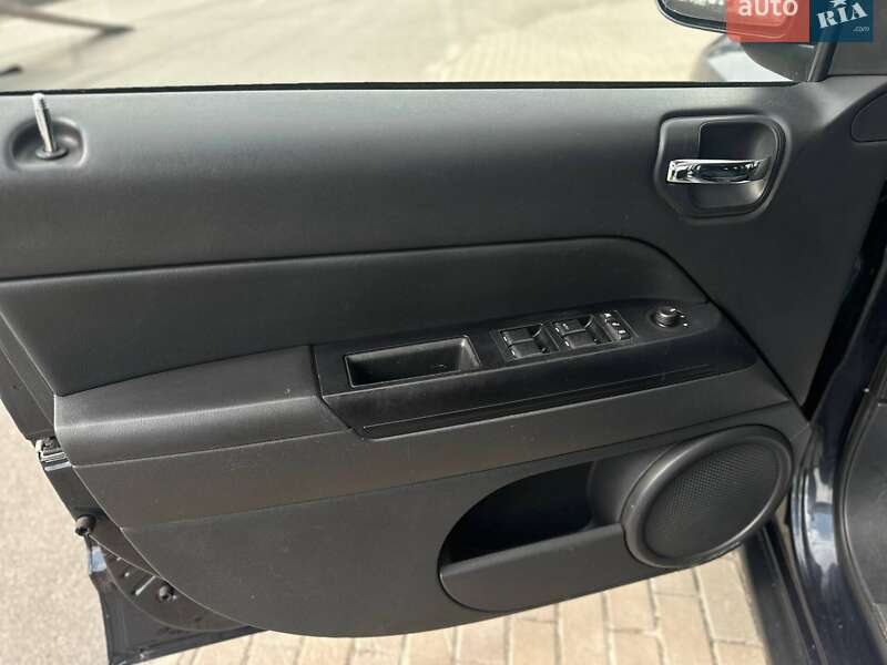 Позашляховик / Кросовер Jeep Compass 2014 в Києві