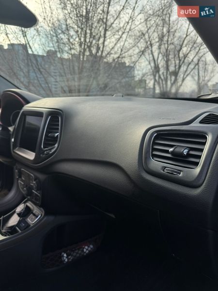 Позашляховик / Кросовер Jeep Compass 2018 в Києві фото 19 Позашляховик / Кросовер Jeep Compass 2018 в Києві