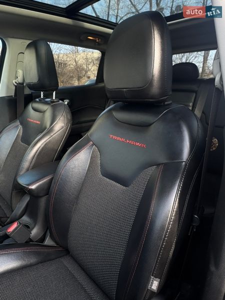 Позашляховик / Кросовер Jeep Compass 2018 в Києві фото 24 Позашляховик / Кросовер Jeep Compass 2018 в Києві