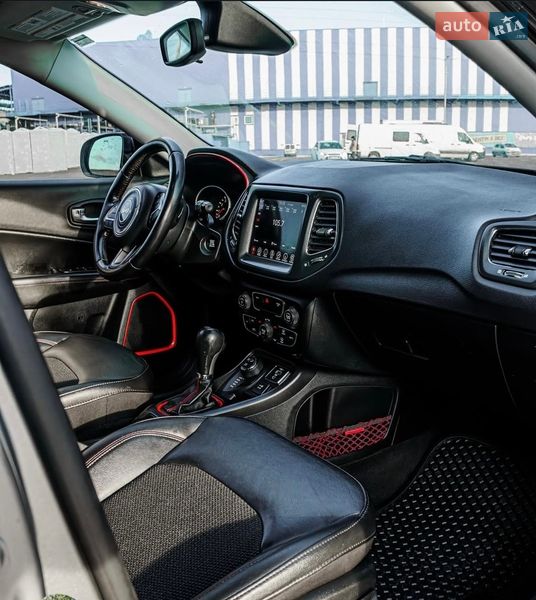 Внедорожник / Кроссовер Jeep Compass 2019 в Киеве