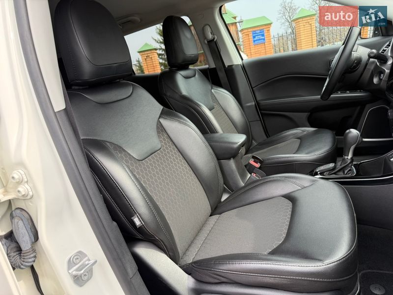 Внедорожник / Кроссовер Jeep Compass 2019 в Ромнах