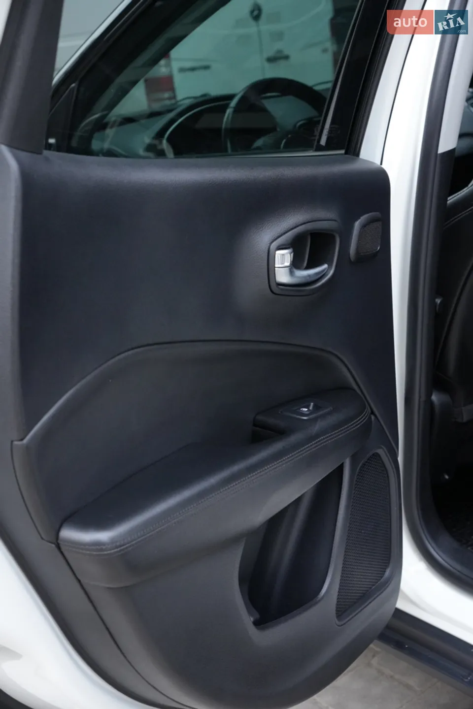 2021 Jeep Compass - мініатюра 12