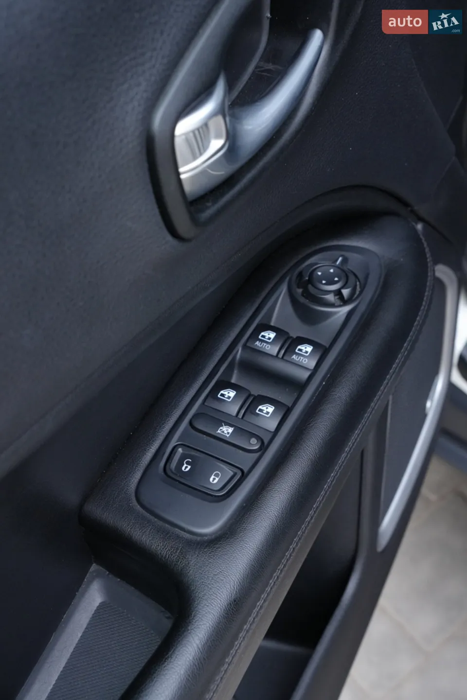 2021 Jeep Compass - мініатюра 38