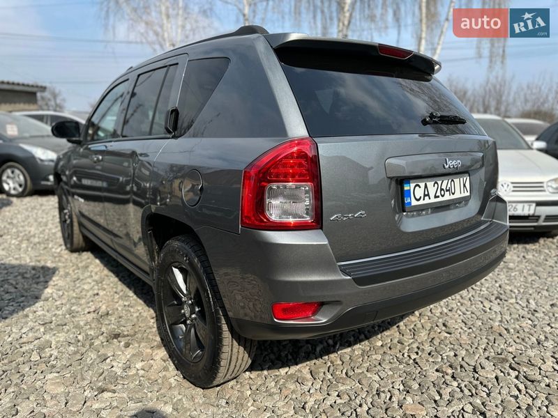 Позашляховик / Кросовер Jeep Compass 2011 в Смілі